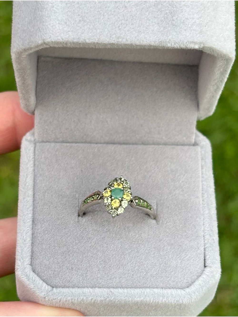 Stunning Genuine Emerald and Peridot gemstones 925 sterling Silver Ring Size 7 - Picture 8 of 11